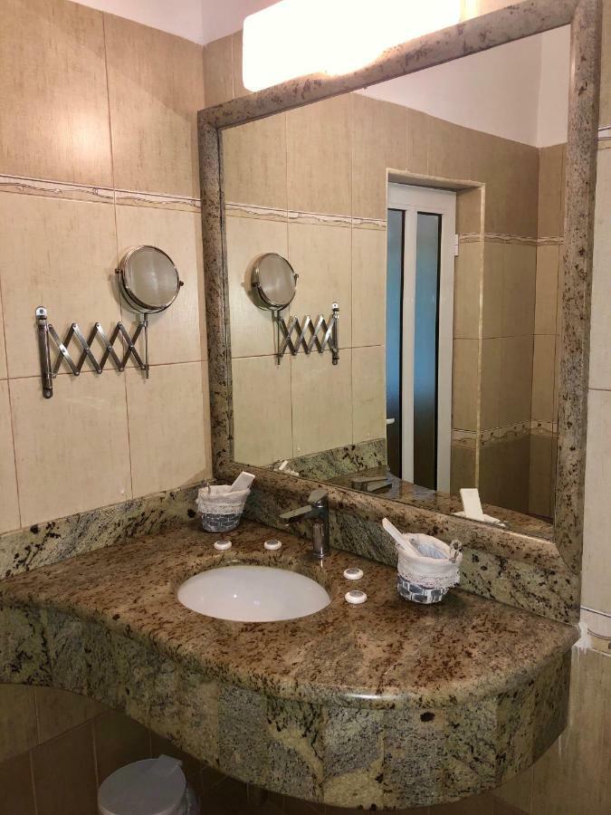 Queen Vasilika Hotel Dhermi Luaran gambar