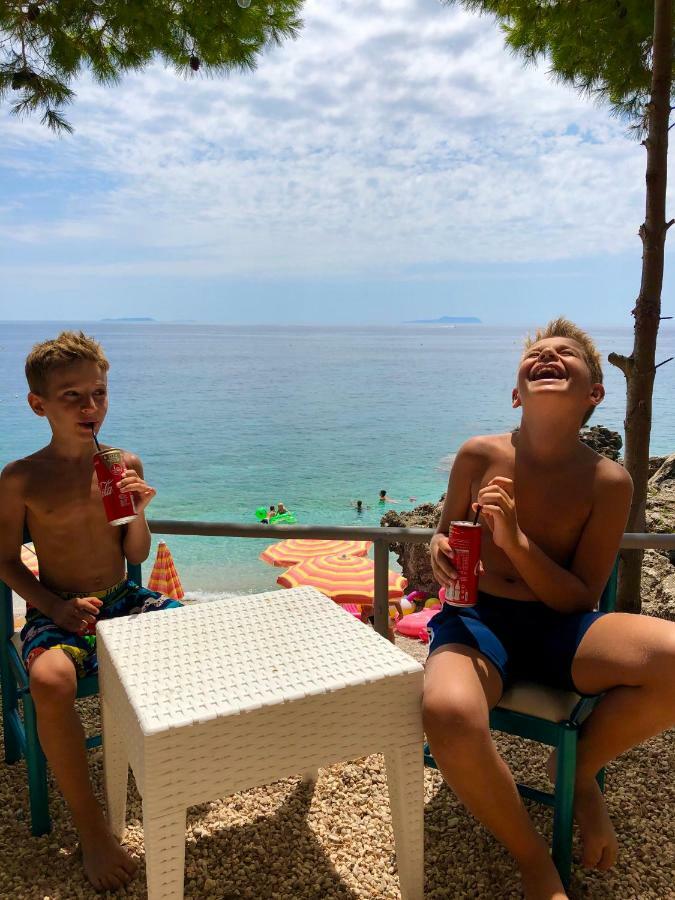 Queen Vasilika Hotel Dhermi Luaran gambar