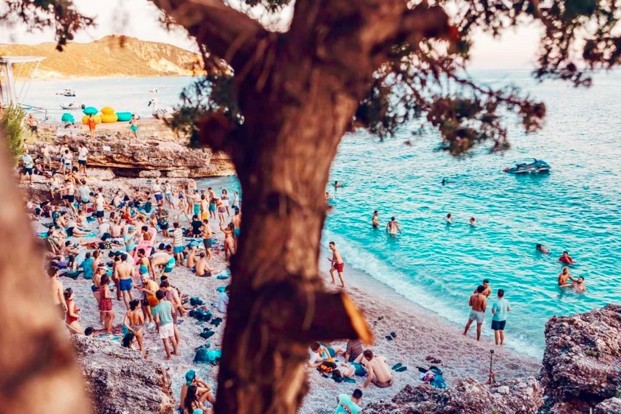 Queen Vasilika Hotel Dhermi Luaran gambar