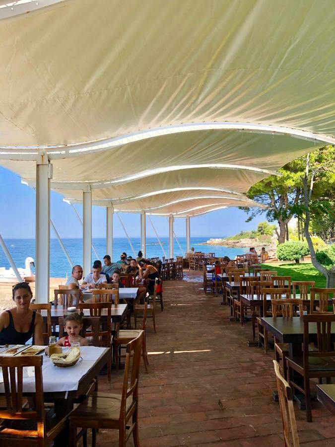 Queen Vasilika Hotel Dhermi Luaran gambar