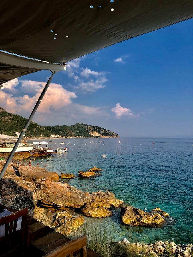 Queen Vasilika Hotel Dhermi Luaran gambar